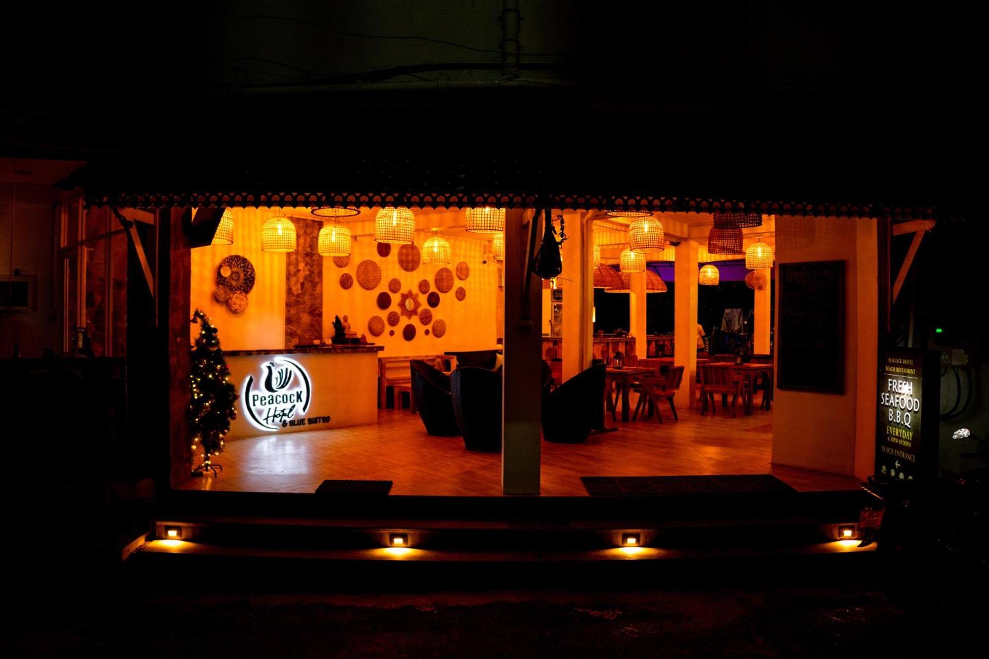Peacock Beach Hotel Unawatuna Buitenkant foto